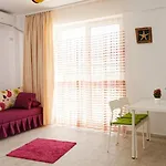 Apartment Astoria By Sunny Mamaia *