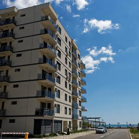 Astoria By Sunny Mamaia Apartment *